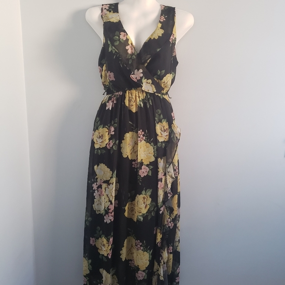 Disney Princess Juniors' Floral Surplice Maxi Dress - Picture 3 of 7